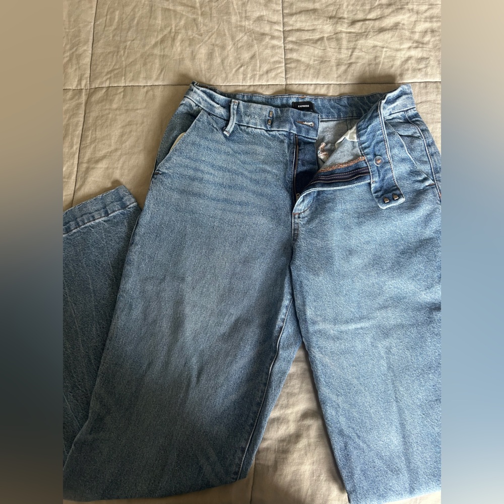 Wide leg jeans